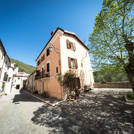 Casa Di Mamma Casa Vacanze 제냐 외부 사진